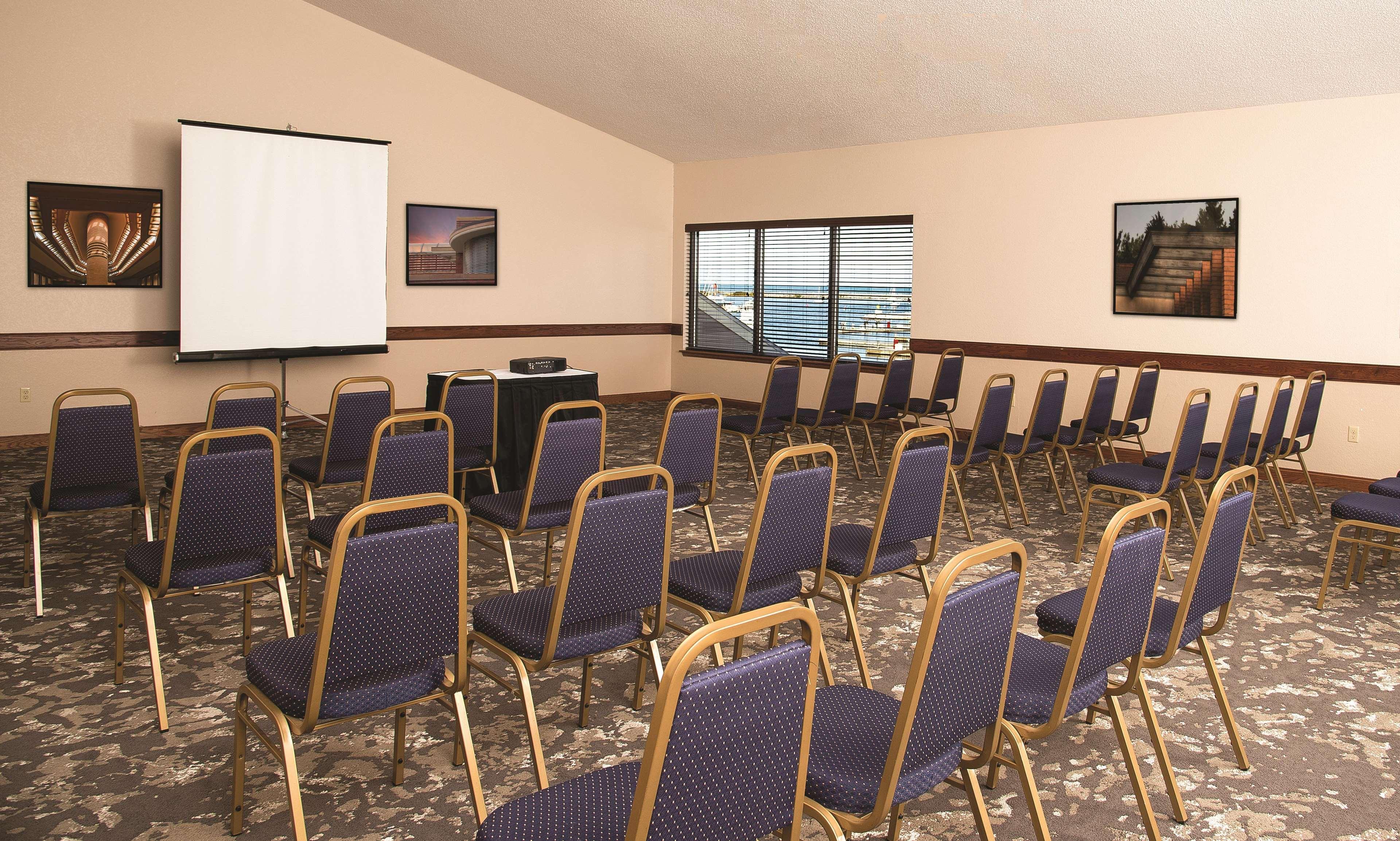 Doubletree By Hilton Racine Harbourwalk Otel Dış mekan fotoğraf