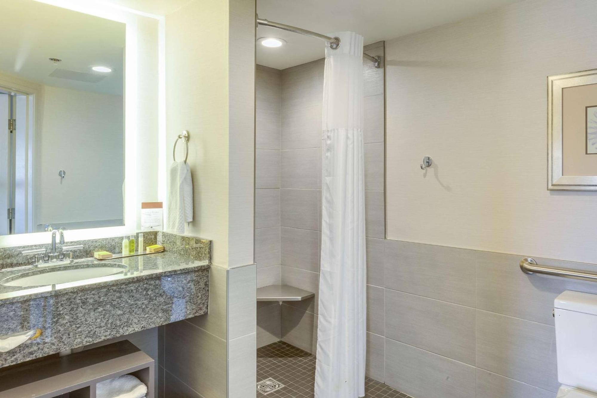 Doubletree By Hilton Racine Harbourwalk Otel Dış mekan fotoğraf