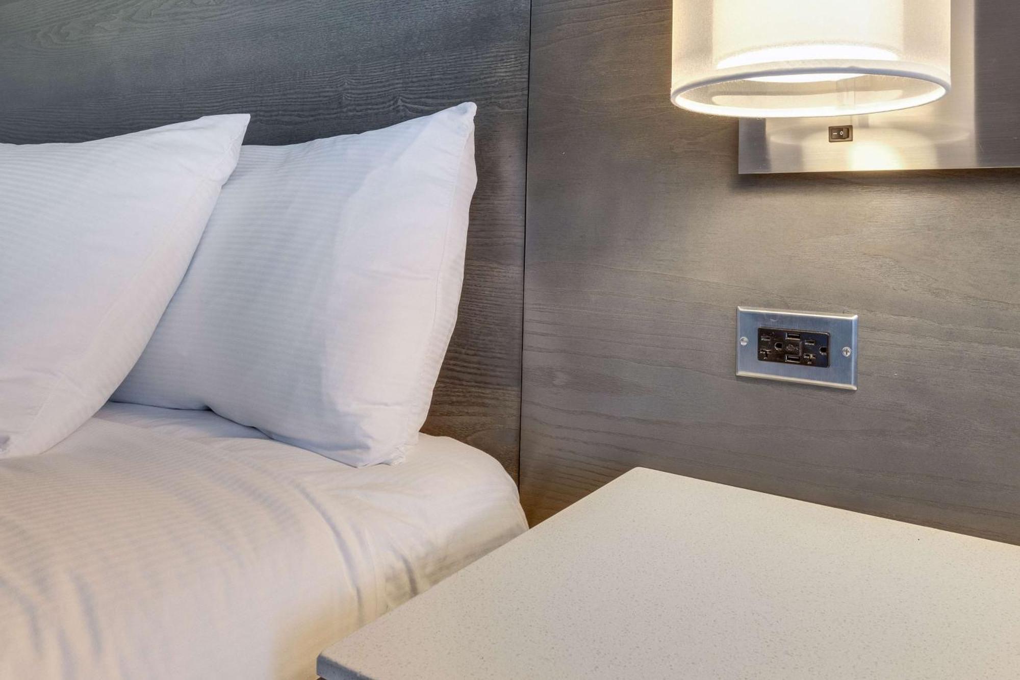 Doubletree By Hilton Racine Harbourwalk Otel Dış mekan fotoğraf